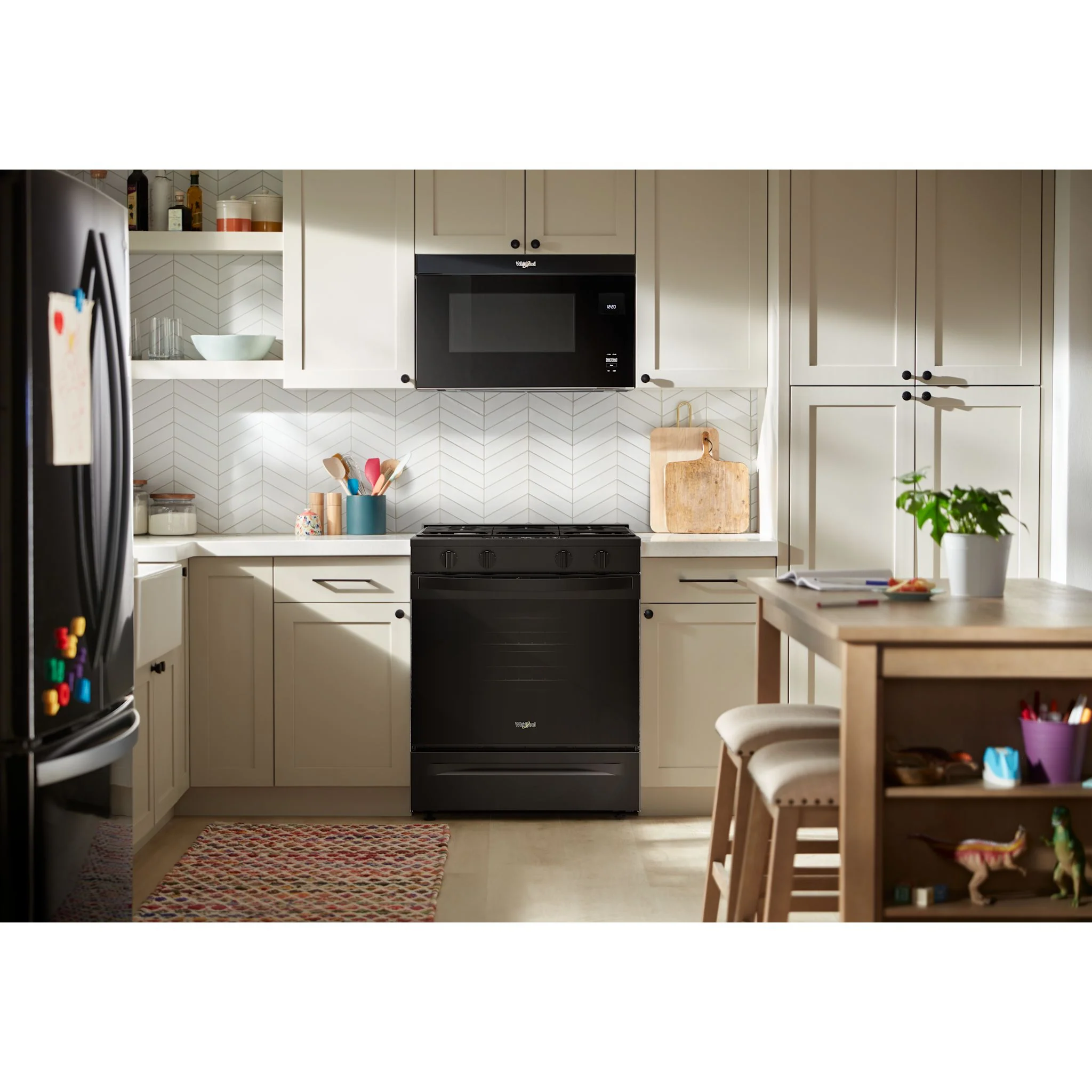 Whirlpool 30-inch Gas Smart Range with No Preheat Mode and Steam Clean - Black (WSGS3330TB) - Image 9