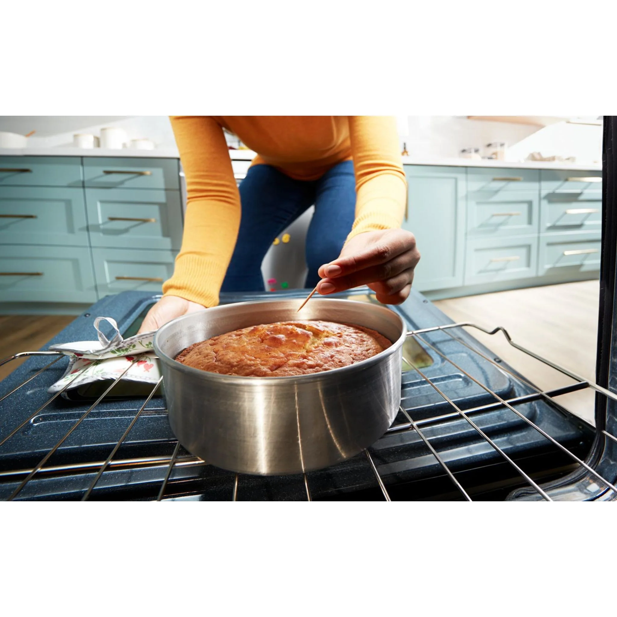 Whirlpool 30-inch Electric Range with 4 Elements -Black (YWFES3530RB) - Image 12