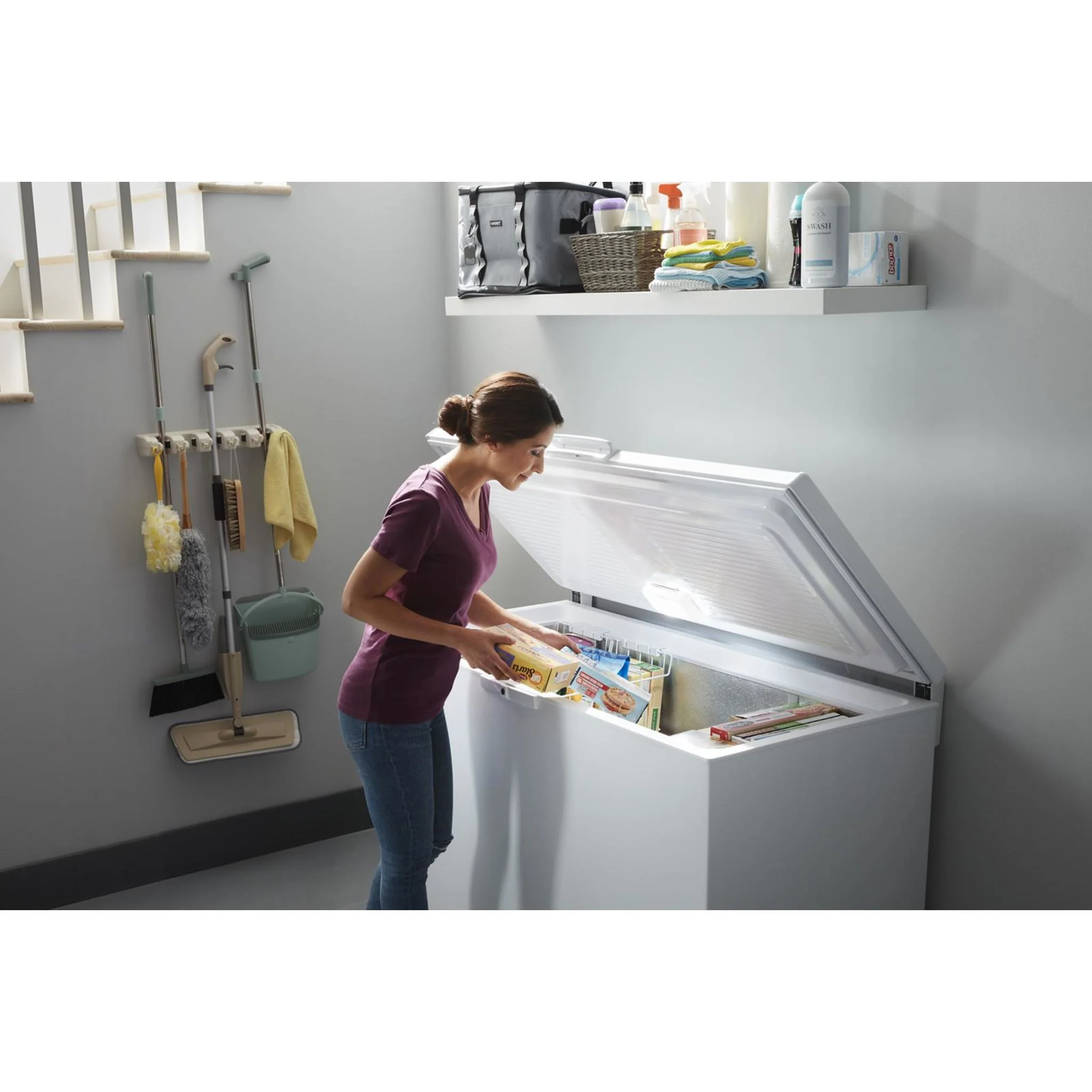 Whirlpool 16 Cu. Ft. Chest Freezer with Shelves -White (WZC5216LW) - Image 17