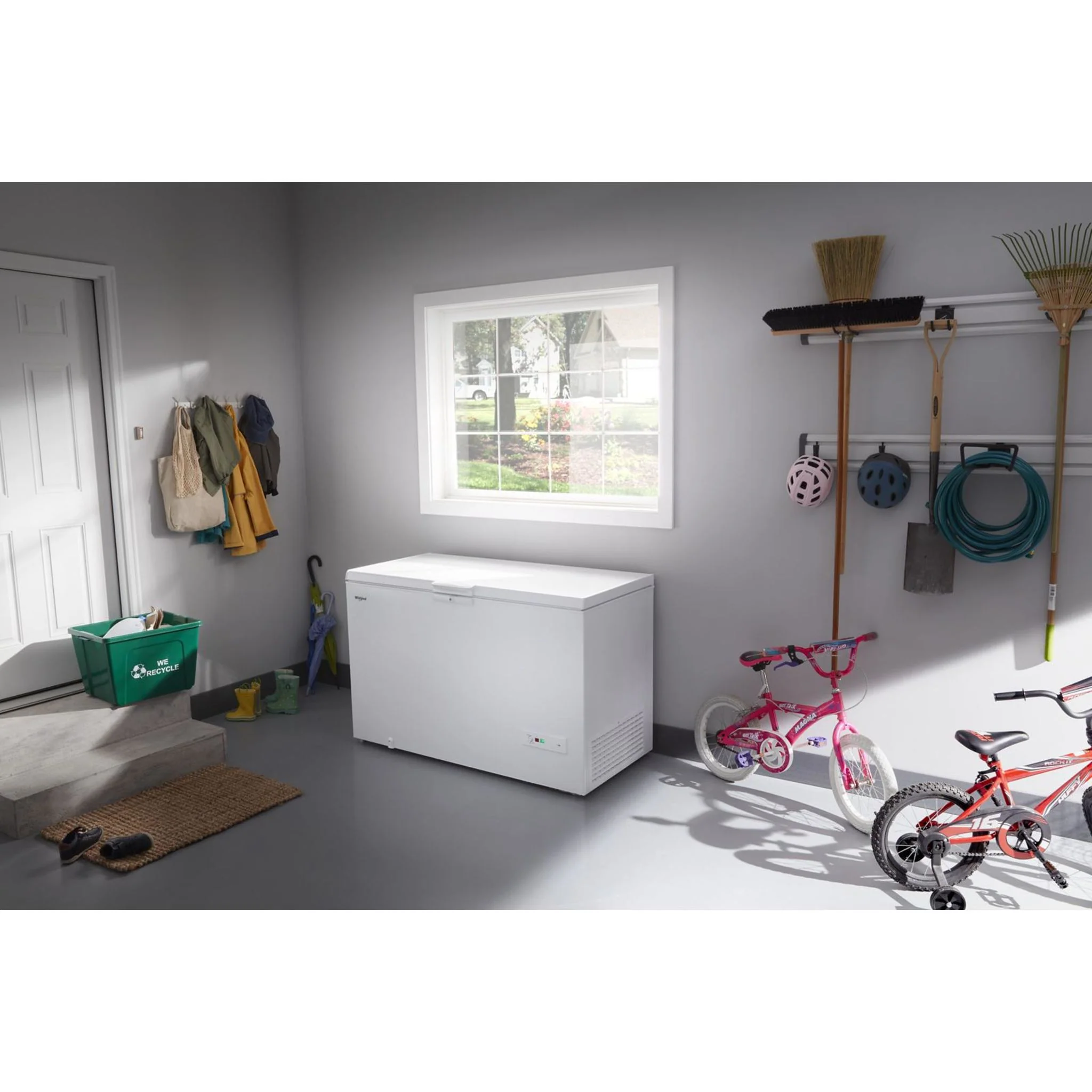 Whirlpool 16 Cu. Ft. Chest Freezer with Shelves -White (WZC5216LW) - Image 27