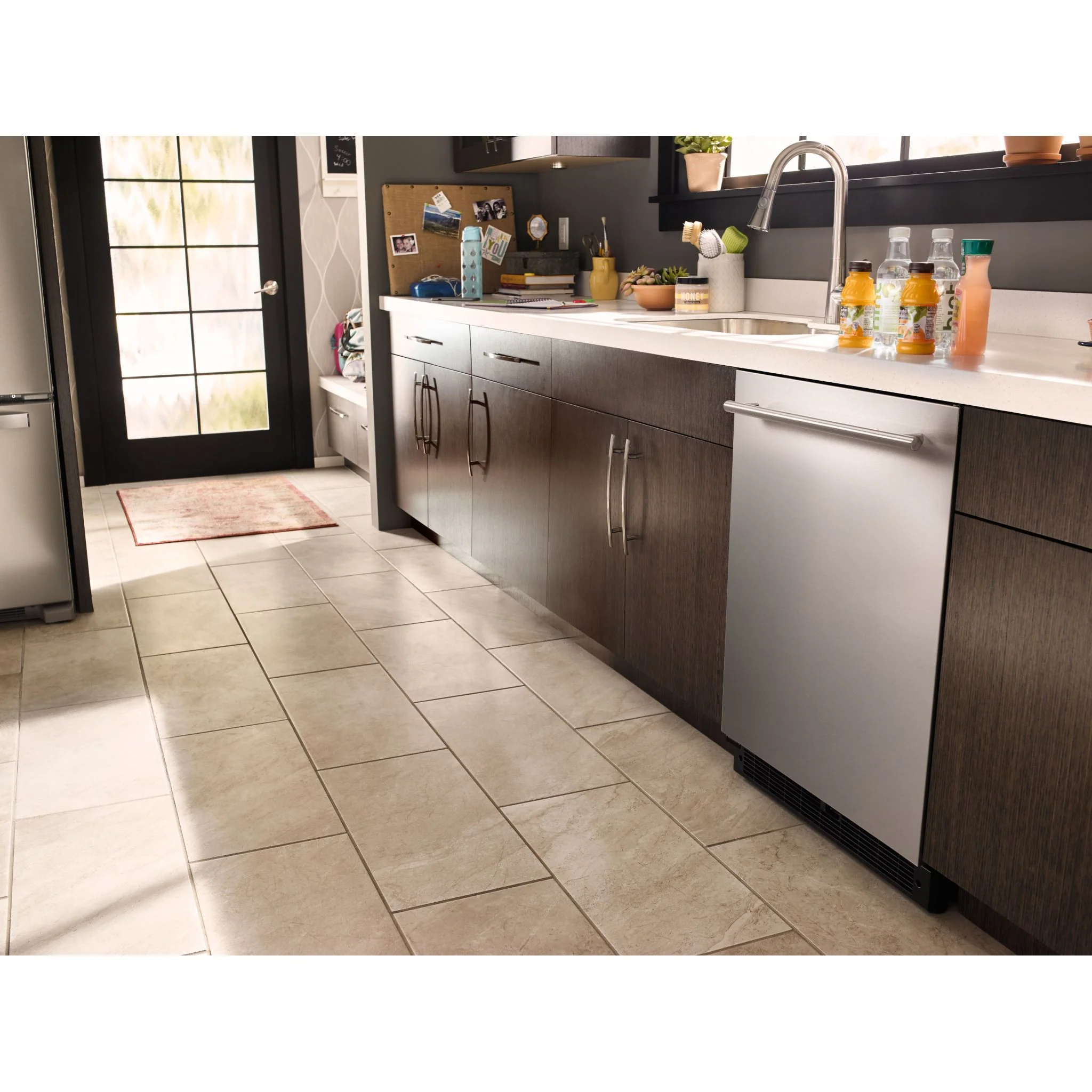 Whirlpool 24-inch Wide Undercounter Refrigerator with Towel Bar Handle - 5.1 cu. ft. -Stainless Steel (WUR35X24HZ) - Image 10