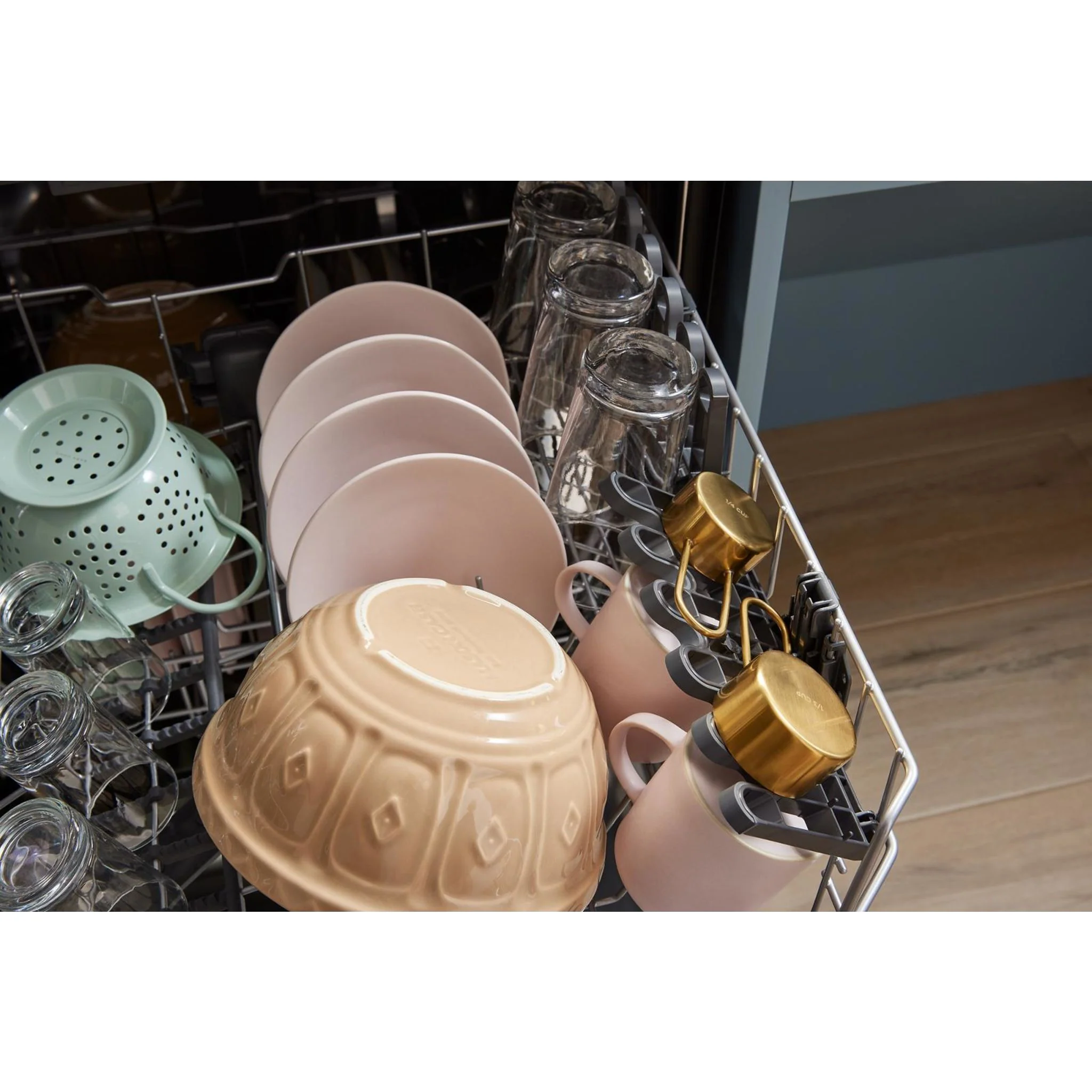 Whirlpool 44 dBA Dishwasher Accessible Flush with Cabinets with 3rd Rack -Stainless Steel (WDT550SAPZ) - Image 14