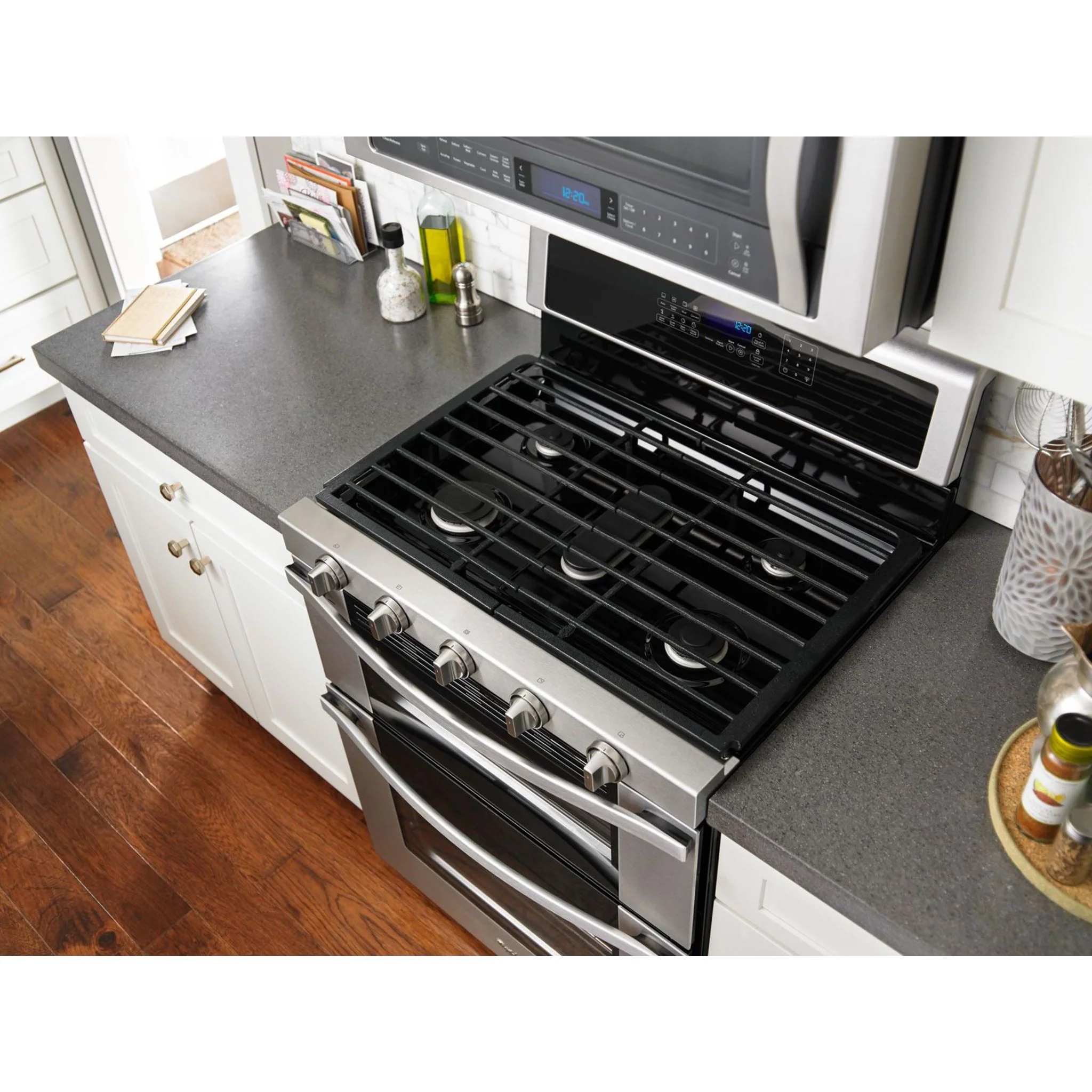 Whirlpool 6.0 Cu. Ft. Gas Double Oven Range with Center Oval Burner -Stainless Steel (WGG745S0FS) - Image 14