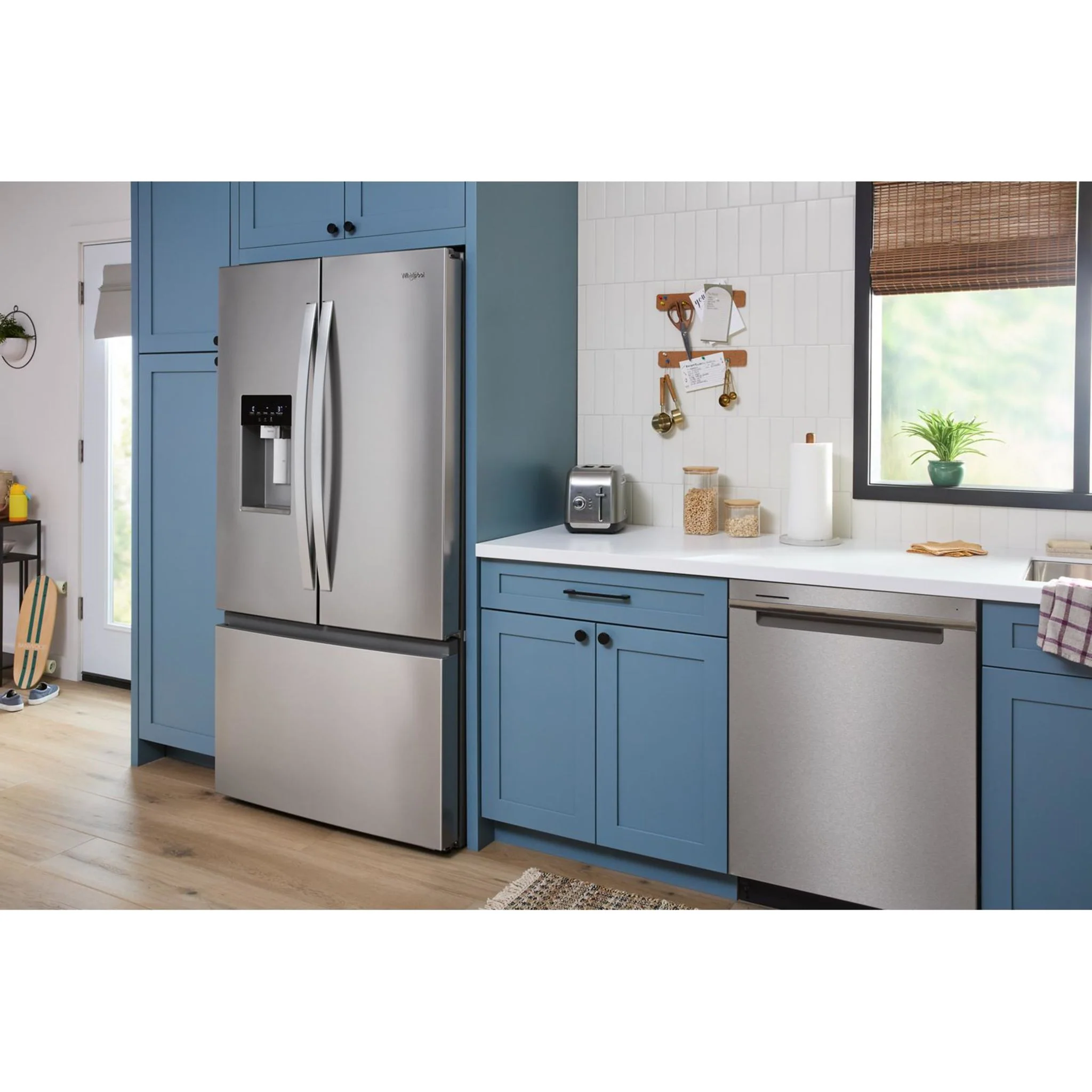 Whirlpool 36-inch Wide True Counter Depth 3-Door French Door Refrigerator - 23.4 cu. ft. (WRFC7036RV) - Black Stainless Finish - Image 11