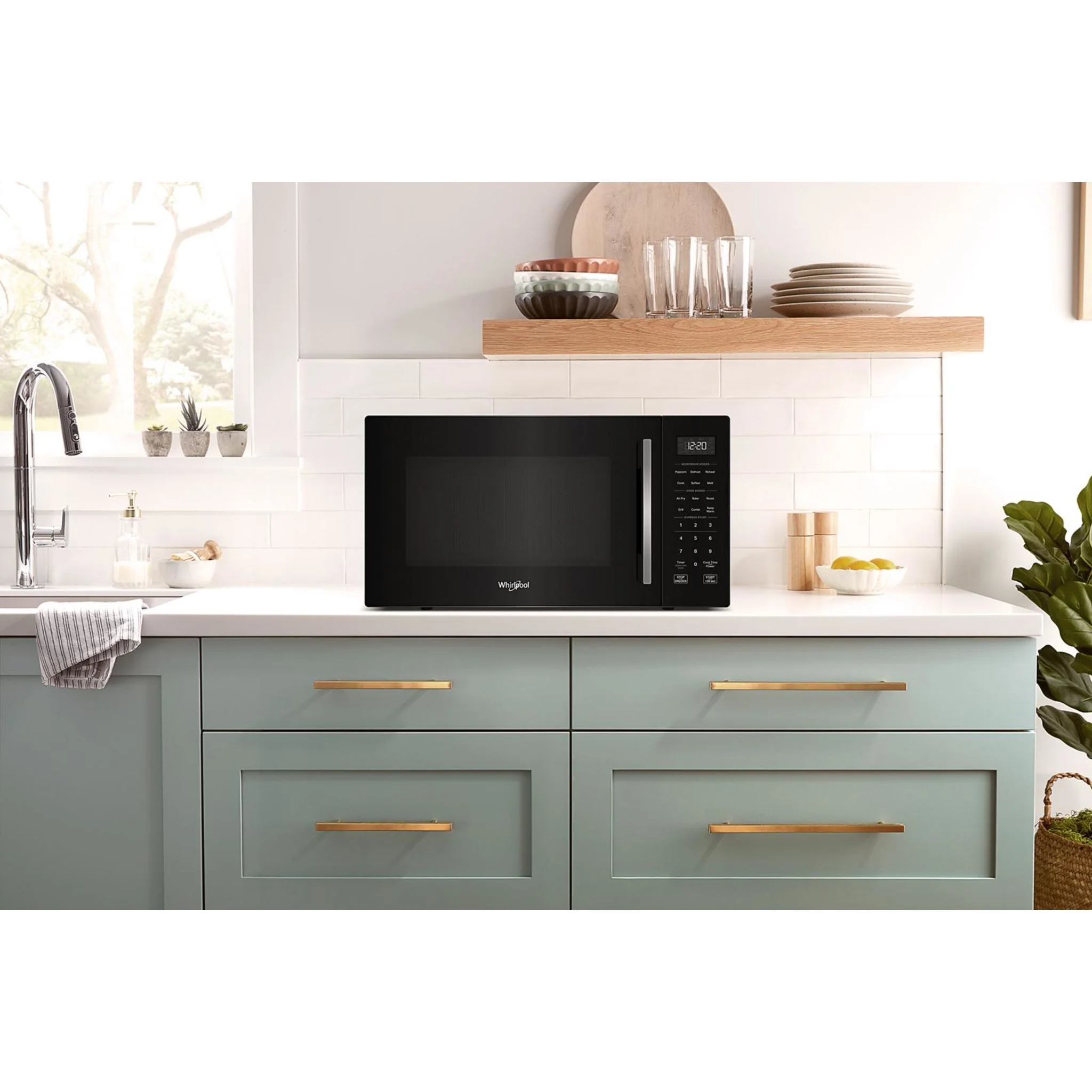 Whirlpool 1.0 cu. ft. Black All-In-One Multifunctional Countertop Microwave With Air Fry - 900 watt -Black (WMCS5522RB) - Image 17