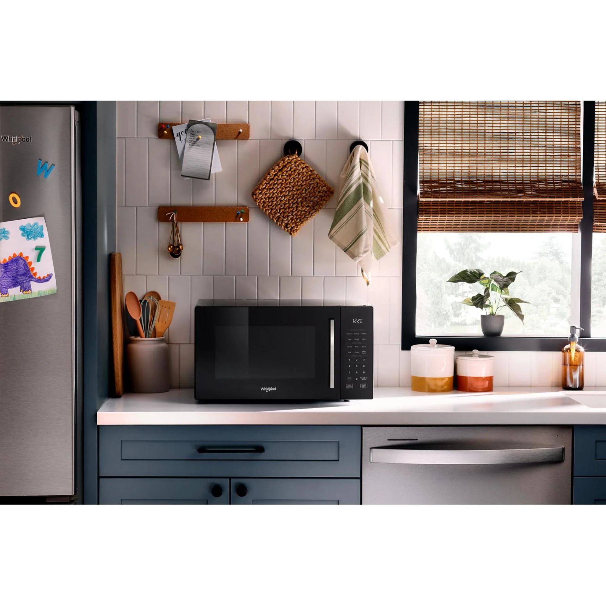 Whirlpool 1.0 cu. ft. Black All-In-One Multifunctional Countertop Microwave With Air Fry - 900 watt -Black (WMCS5522RB) - Image 23