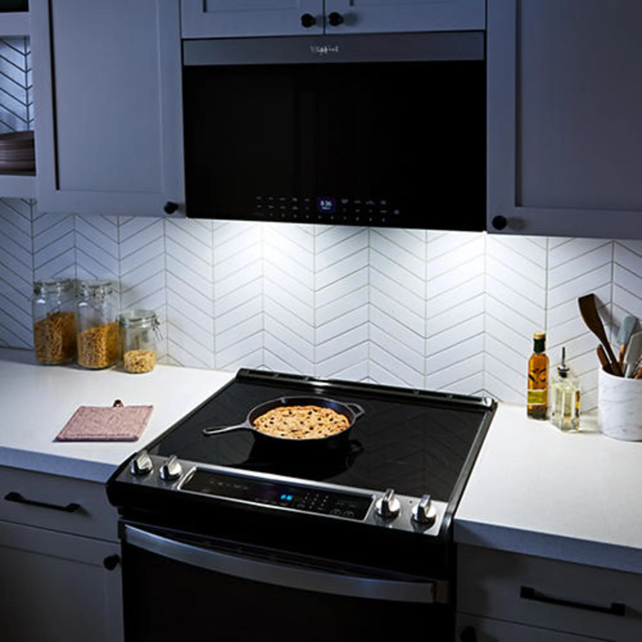 Whirlpool Air Fry Over- the-Range Microwave Oven with Flush Built-in Design -Fingerprint Resistant Stainless Steel (YWMMF7330RZ) - Image 7