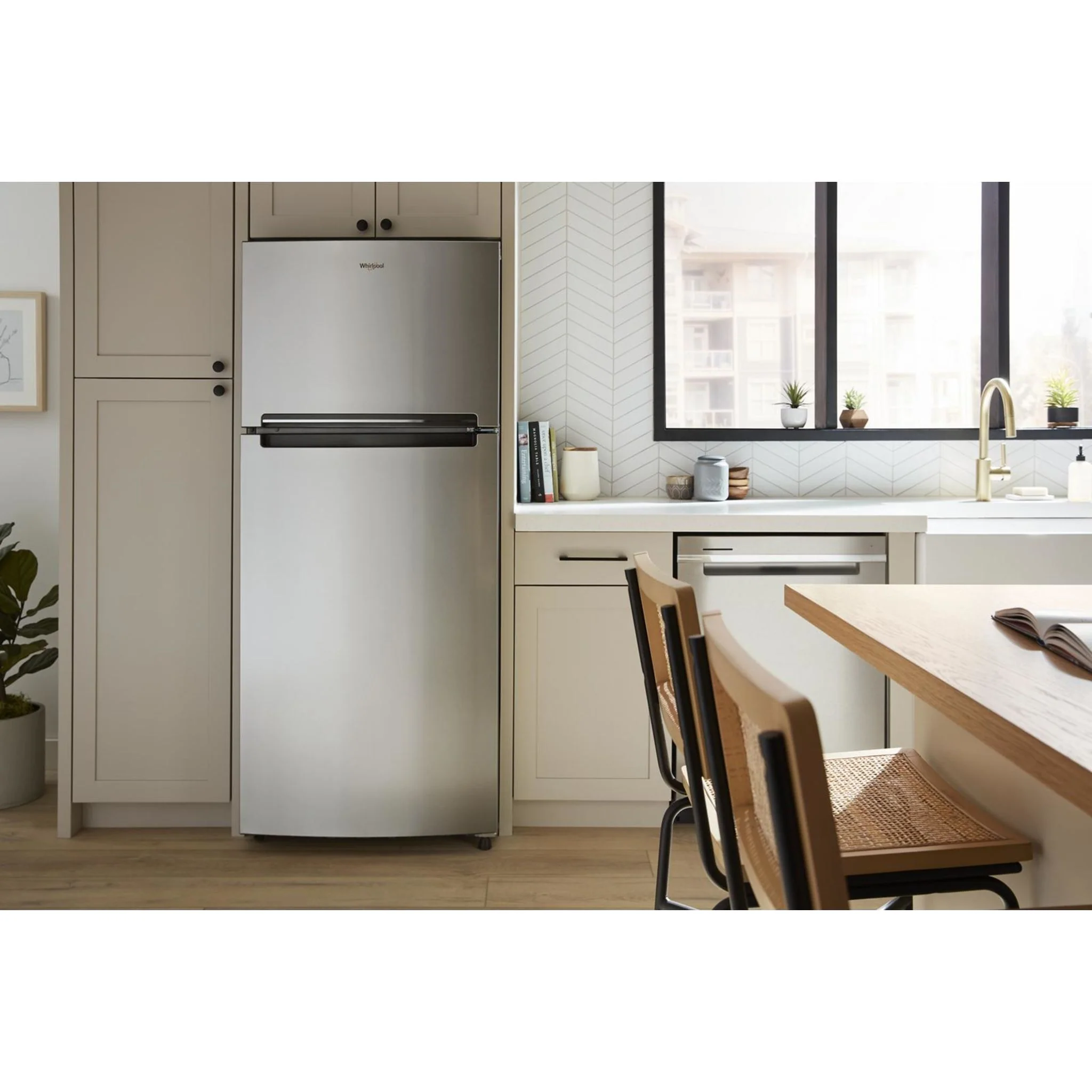 Whirlpool 28-inch Wide Top-Freezer Refrigerator - 16.6 Cu. Ft. -Stainless Steel Finish (WRTX5328PM) - Image 5