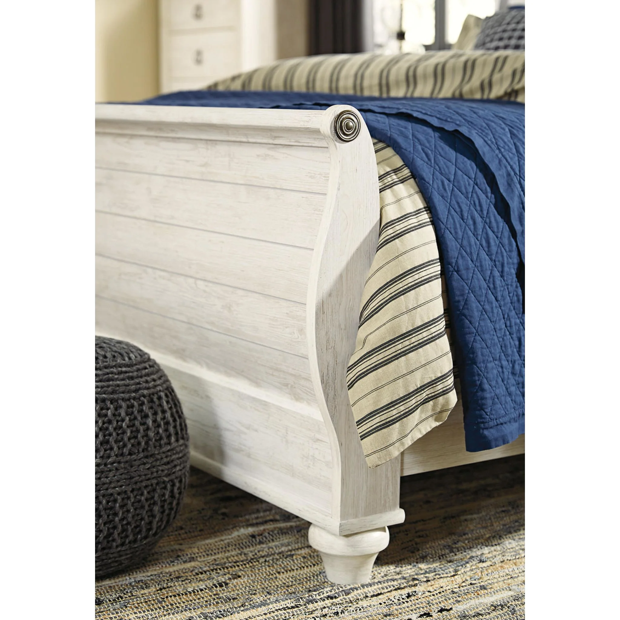 Willowton 5 Piece Queen Sleigh Bedroom - Whitewash - Image 26