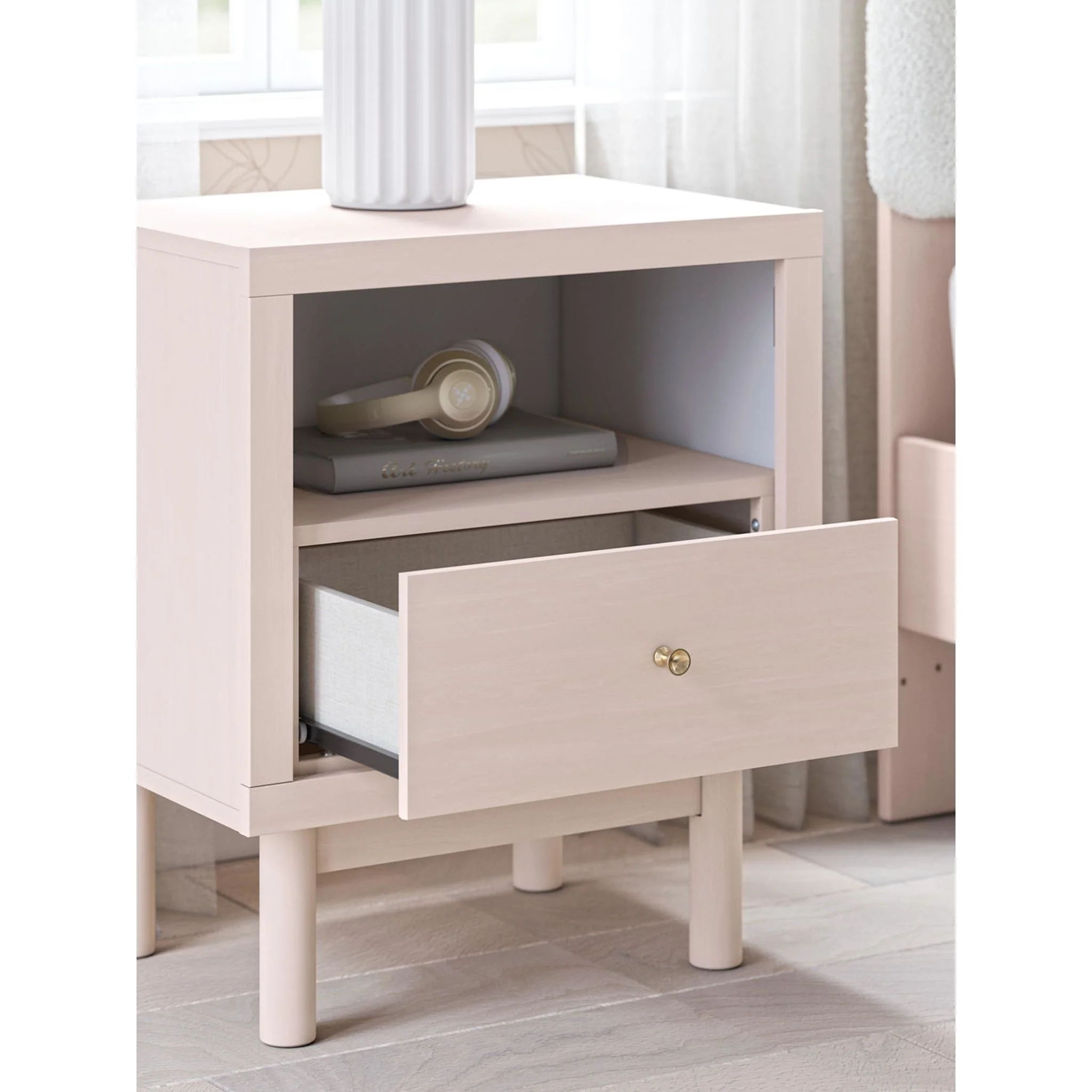 Wistenpine 6 Piece Platform Bedroom - Blush - Image 26