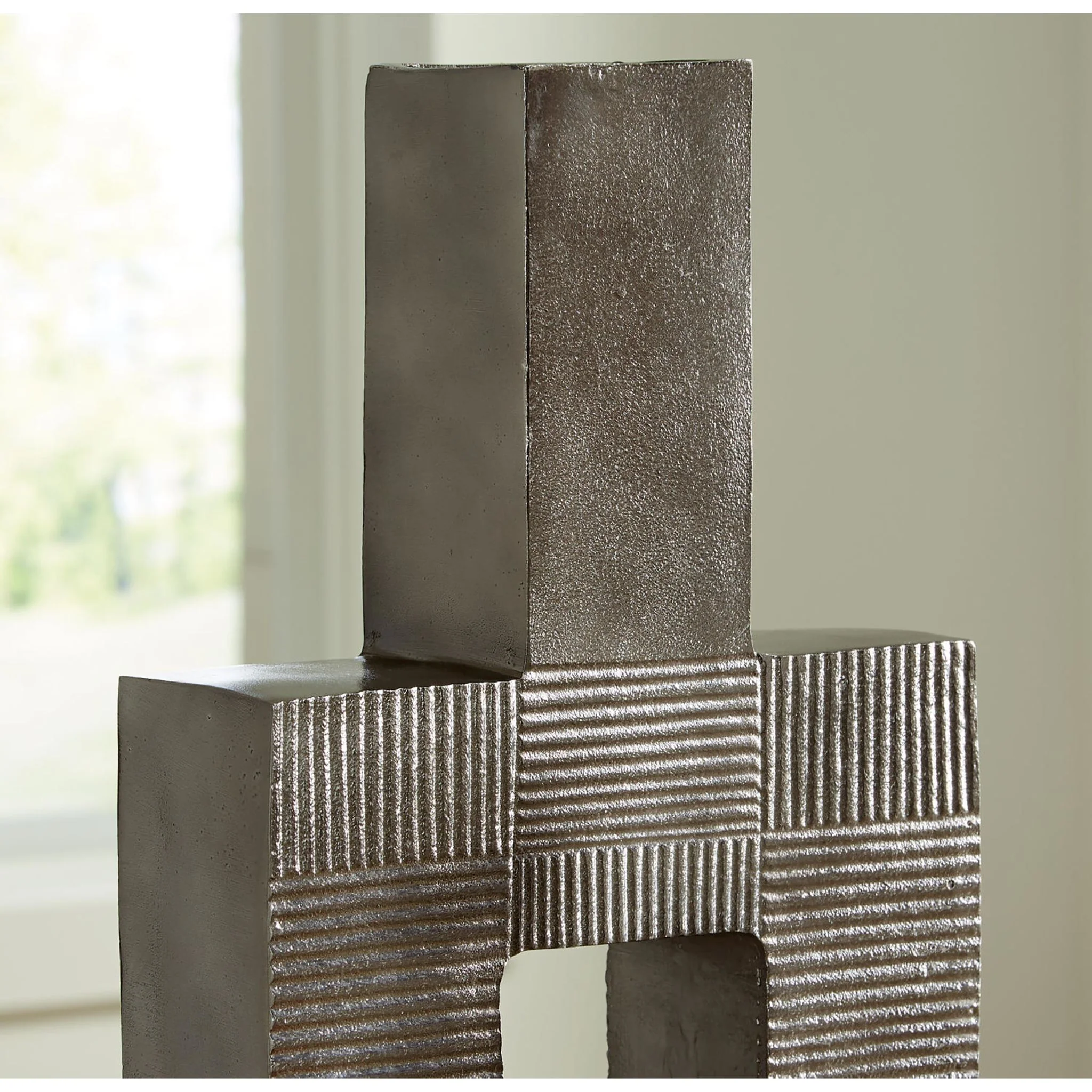 Wrengrove Vase - Image 4