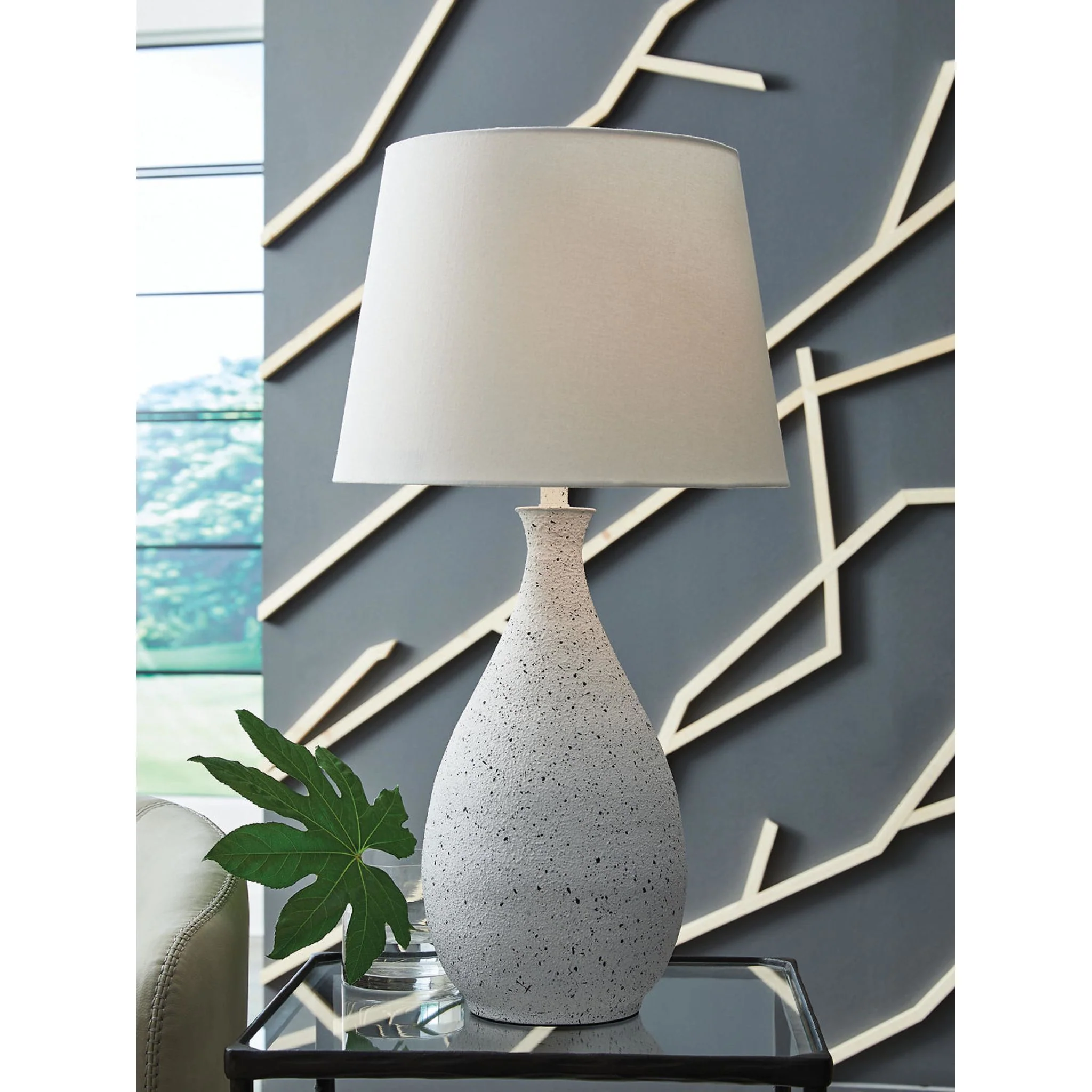 Wyattford Table Lamp 32.75" - Image 3