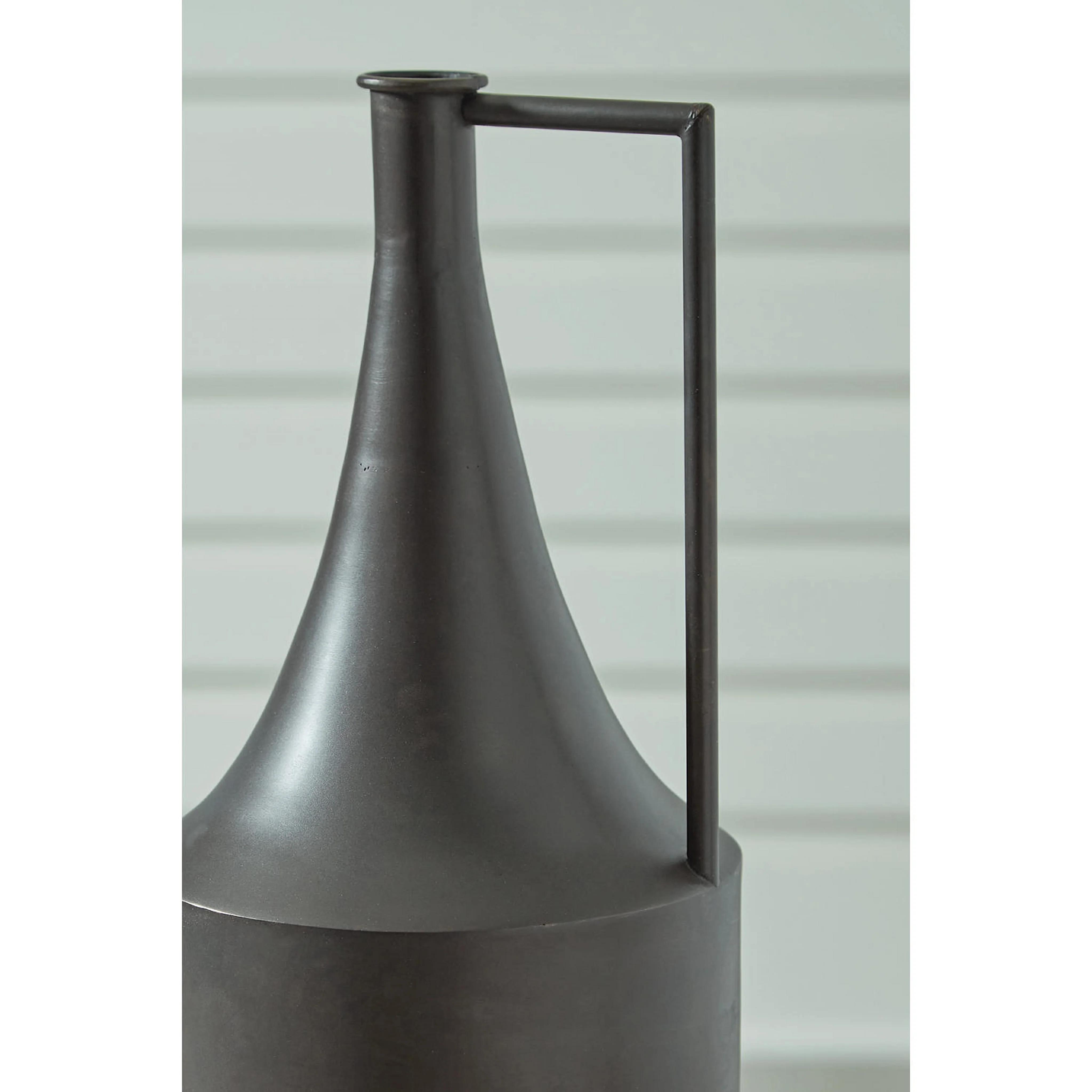 Zainforth Vase - Image 5